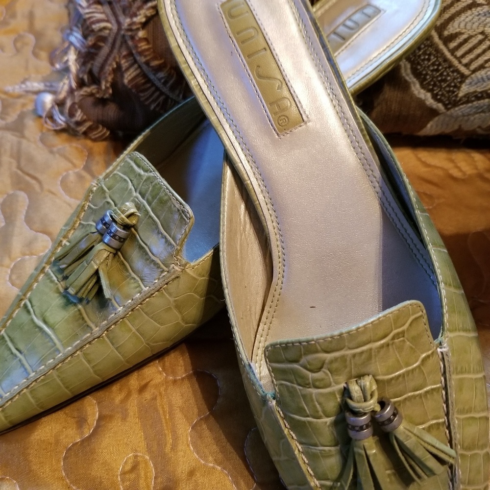 UNISA LIME LEATHER 1 INCH HEEL - Picture 3 of 5